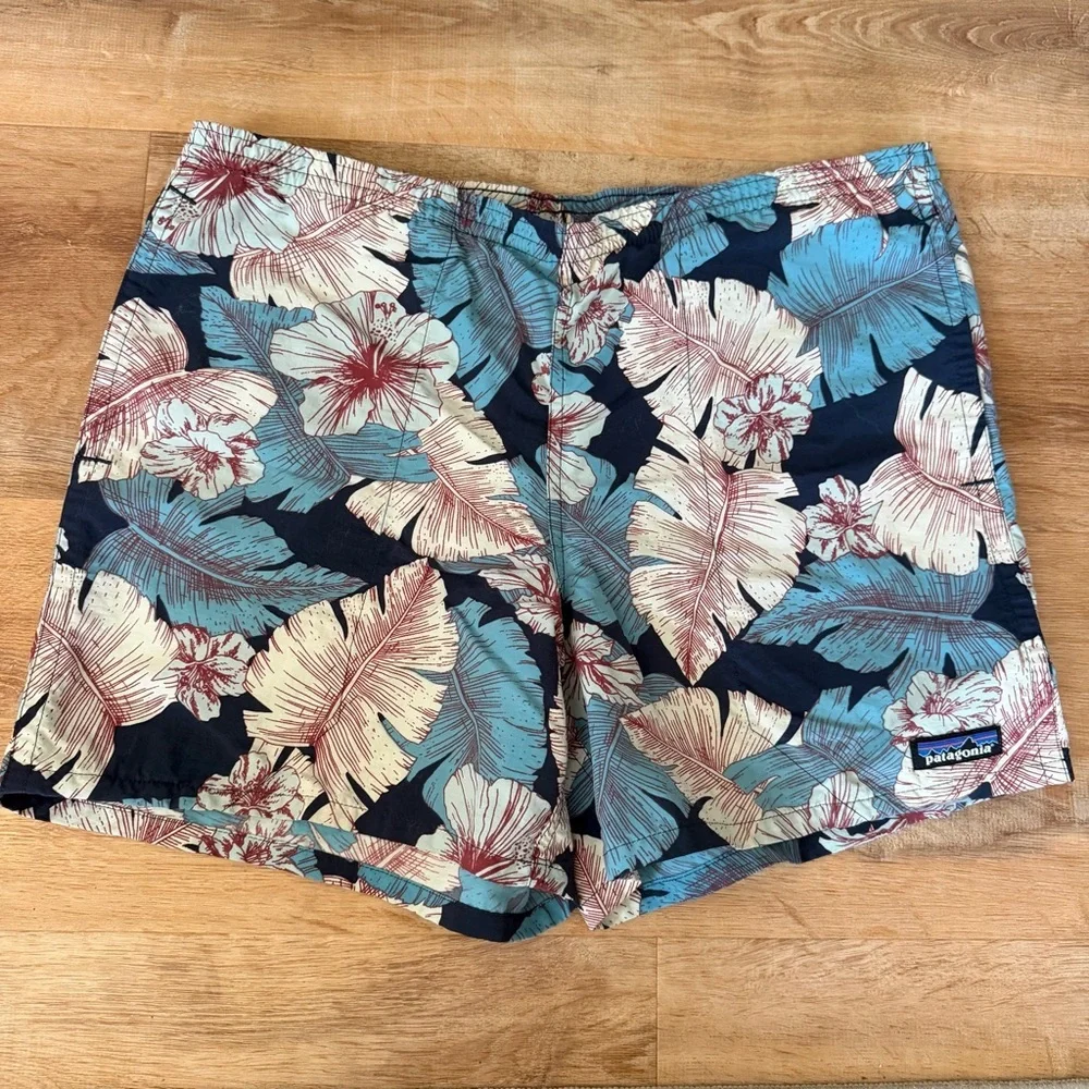Patagonia Men’s Swim Shorts Floral Orchid Print, Built‎ in Liner